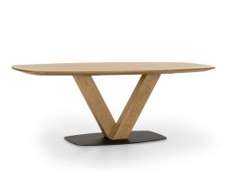 stół z drewna dębowego industrialny do kuchni
