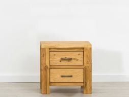 szafka nocna z drewna świerkowego z szufladami w skandynawskim stylu