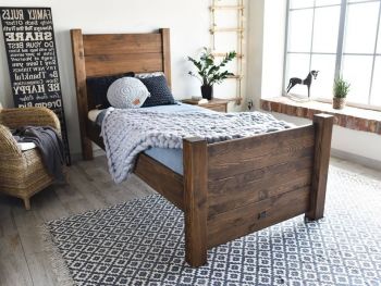 łóżko drewniane rustykalne