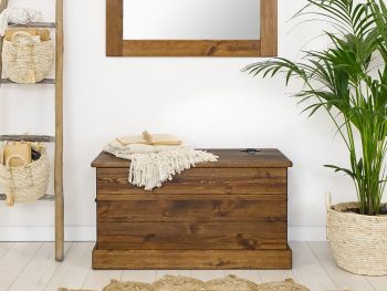 skrzynia drewniana rustykalna do sypialni sosnowa