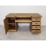 drewniane biurko z szufladami i połkami
