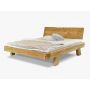 drewniane łóżko świerkowe