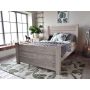 masywne łóżko drewniane