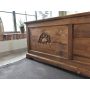 drewniane łóżko jagna