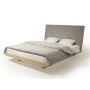 łóżko z litego drewna