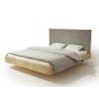 łóżko z litego drewna w stylu skandynawskim