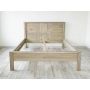 rama łóżka drewnianego