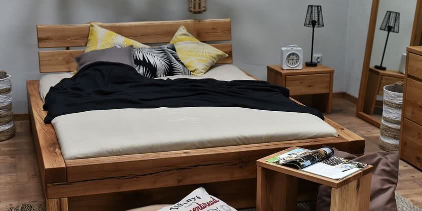 łóżko z drewna dębowego meble drewniane
